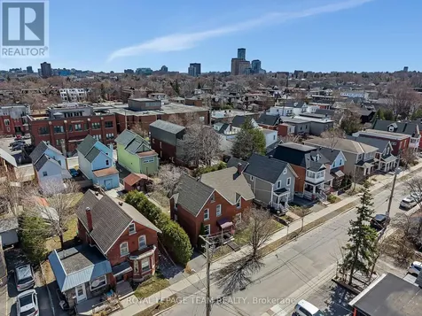 11 Sherbrooke Avenue Ottawa ON K1Y 1R8