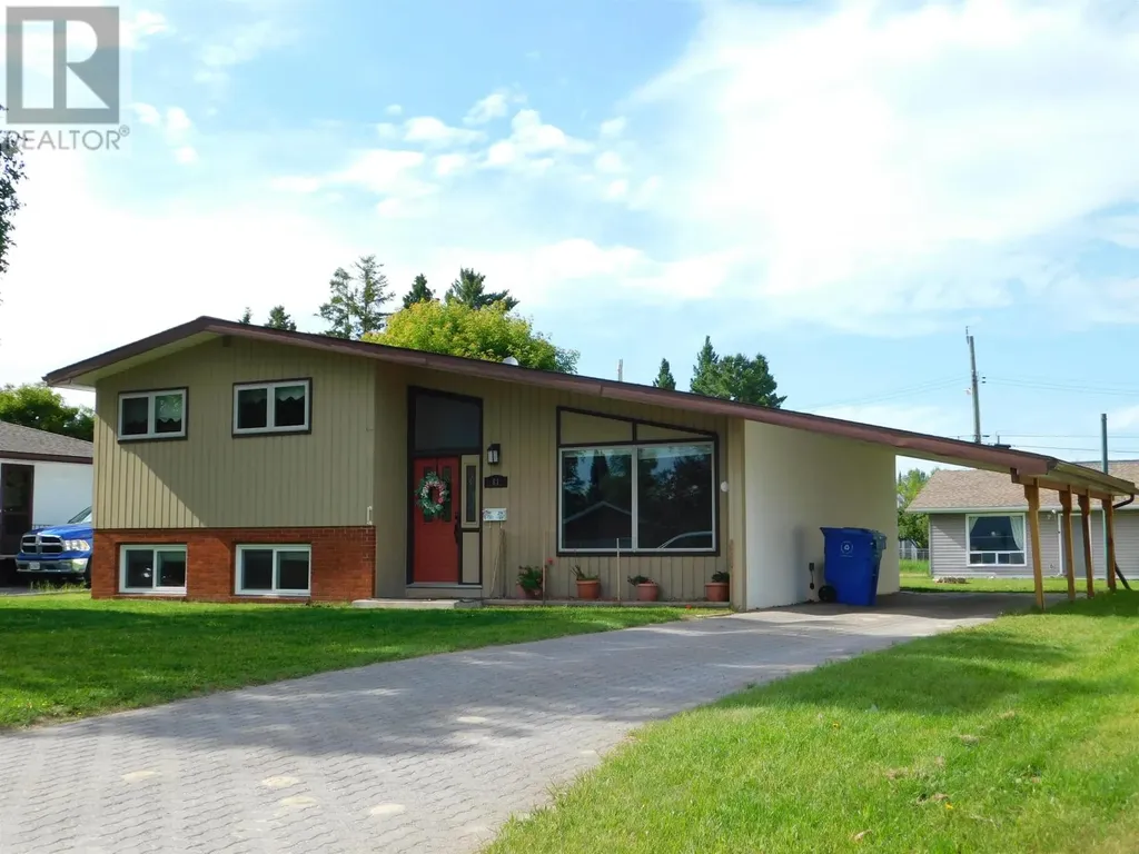 61 Wood Street Dryden ON P8N 1T1