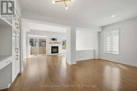 799 Cairn Crescent Ottawa ON K1W 0P7