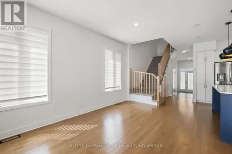 799 Cairn Crescent Ottawa ON K1W 0P7