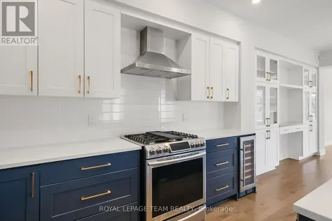 799 Cairn Crescent Ottawa ON K1W 0P7