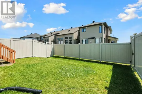 799 Cairn Crescent Ottawa ON K1W 0P7