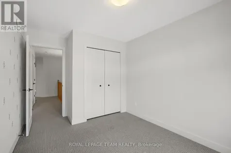 799 Cairn Crescent Ottawa ON K1W 0P7