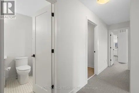 799 Cairn Crescent Ottawa ON K1W 0P7
