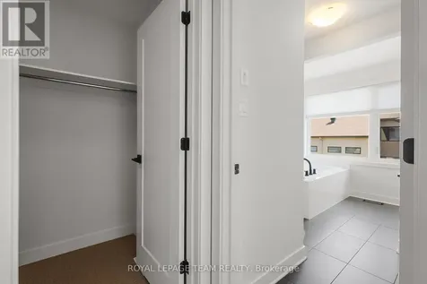 799 Cairn Crescent Ottawa ON K1W 0P7