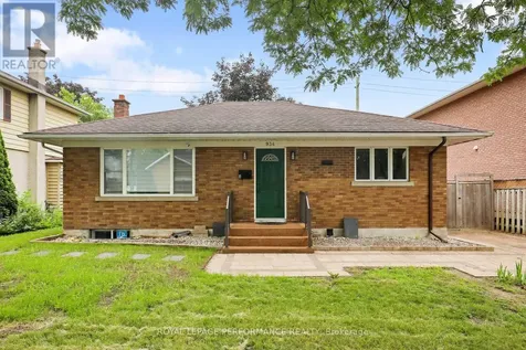 934 Smyth Road Ottawa ON K1G 1P6