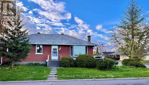 625 Clarke Avenue Ottawa ON K1K 0Y6