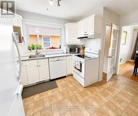 625 Clarke Avenue Ottawa ON K1K 0Y6