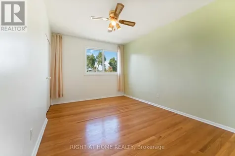 2221 Circle Place Ottawa ON K1G 3E2
