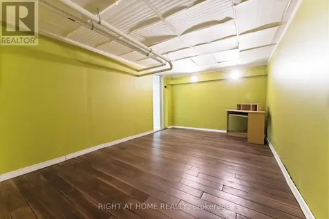 2221 Circle Place Ottawa ON K1G 3E2