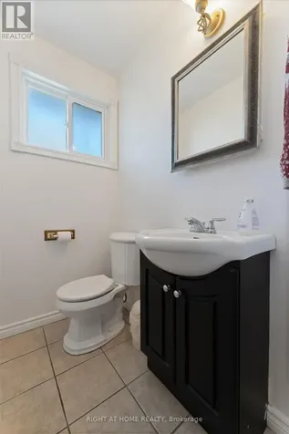 2221 Circle Place Ottawa ON K1G 3E2
