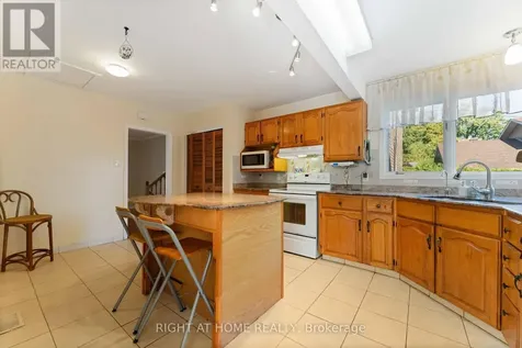 2221 Circle Place Ottawa ON K1G 3E2