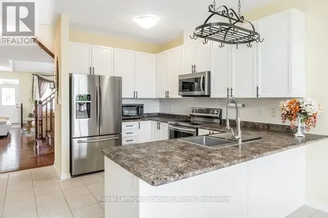 22 Berkshire Avenue Wasaga Beach ON L9Z 0G3