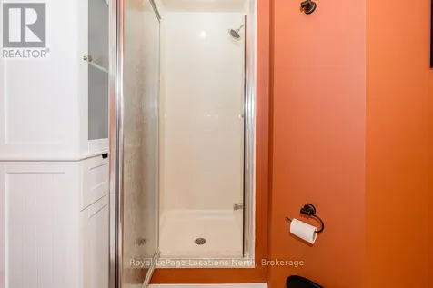 22 Berkshire Avenue Wasaga Beach ON L9Z 0G3