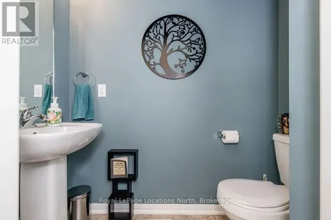 22 Berkshire Avenue Wasaga Beach ON L9Z 0G3