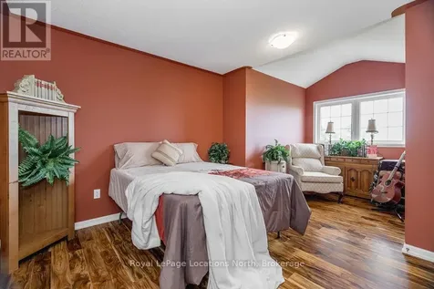 22 Berkshire Avenue Wasaga Beach ON L9Z 0G3