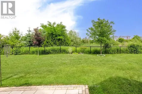 22 Berkshire Avenue Wasaga Beach ON L9Z 0G3