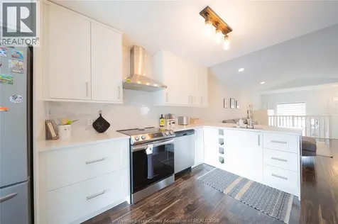 3222 Seville Avenue Windsor ON N8N 0A4