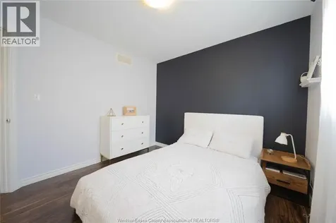 3222 Seville Avenue Windsor ON N8N 0A4