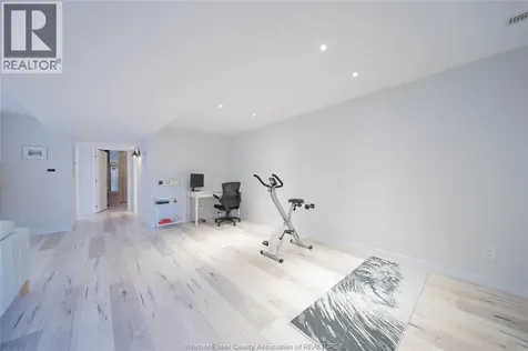 3222 Seville Avenue Windsor ON N8N 0A4