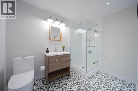 3222 Seville Avenue Windsor ON N8N 0A4