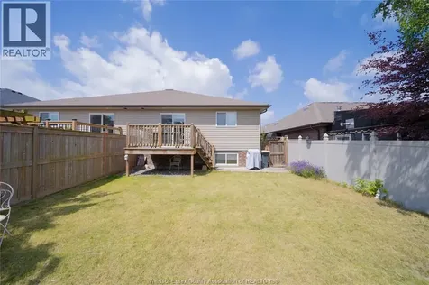 3222 Seville Avenue Windsor ON N8N 0A4