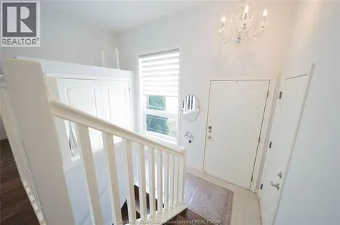 3222 Seville Avenue Windsor ON N8N 0A4
