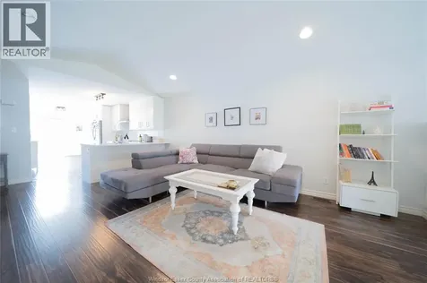 3222 Seville Avenue Windsor ON N8N 0A4