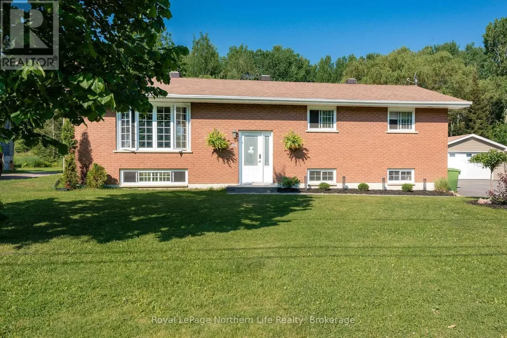64 Eglington Road South Callander ON P0H 1H0