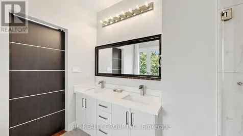 61 Sherrick Drive Whitchurch-stouffville ON L4A 2E9