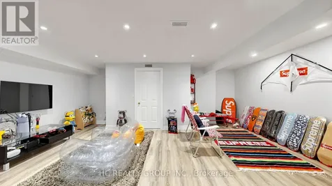 61 Sherrick Drive Whitchurch-stouffville ON L4A 2E9