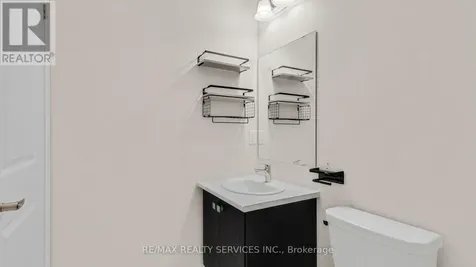 585 Colborne Street East Brantford ON N3S 0K4