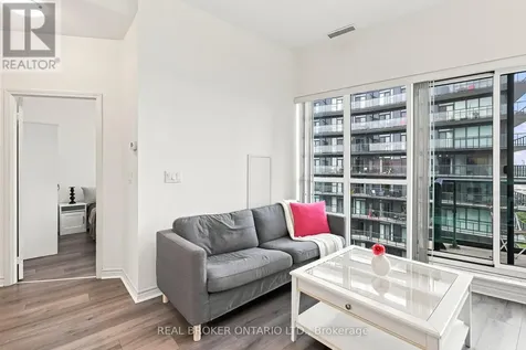 39 Annie Craig Drive Toronto (mimico) ON M8V 0H1