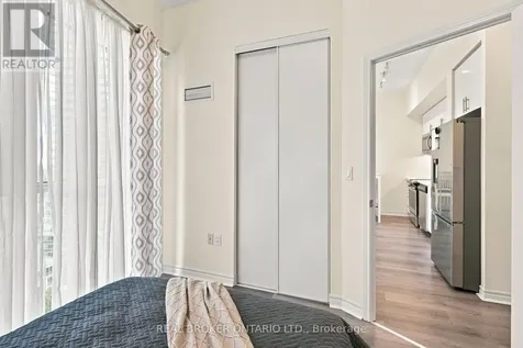39 Annie Craig Drive Toronto (mimico) ON M8V 0H1
