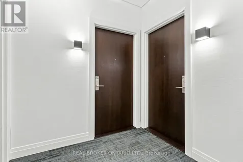 39 Annie Craig Drive Toronto (mimico) ON M8V 0H1