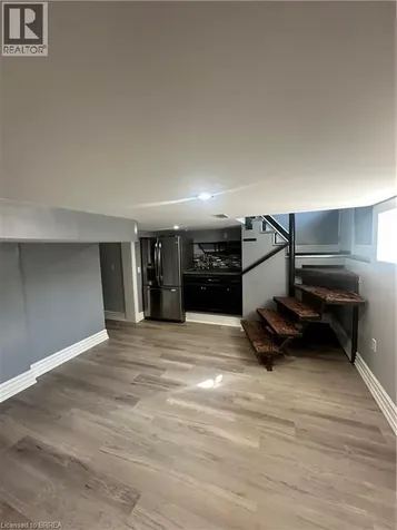 9 Crown Street Brantford ON N3T 5L3