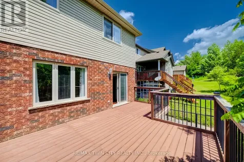 569 Violet Street Waterloo ON N2V 2T8