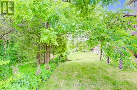 569 Violet Street Waterloo ON N2V 2T8