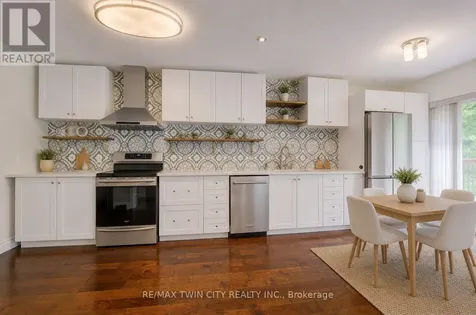 569 Violet Street Waterloo ON N2V 2T8