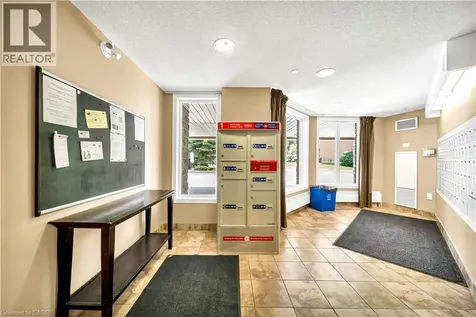 8 Harris Street Cambridge ON N1R 8R1