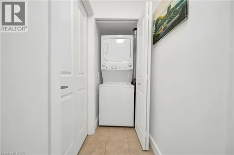 8 Harris Street Cambridge ON N1R 8R1
