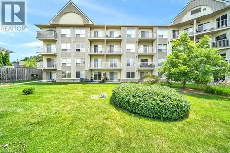 8 Harris Street Cambridge ON N1R 8R1