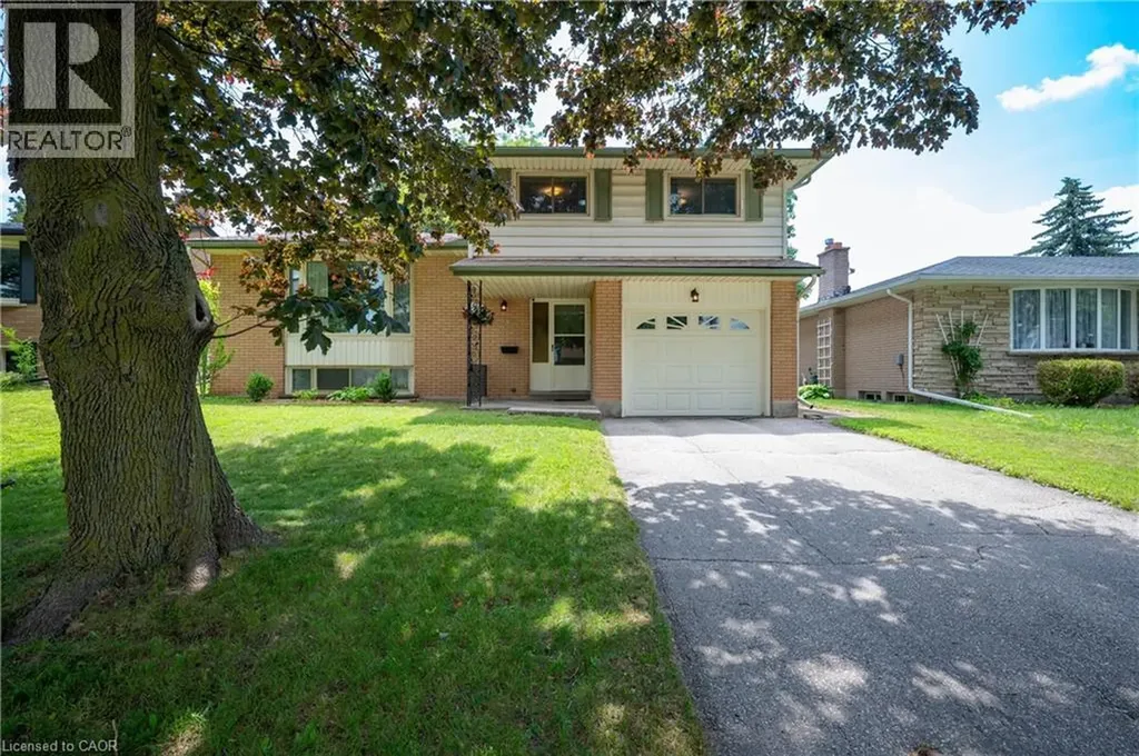 99 Lorraine Avenue Kitchener ON N2B 2N1