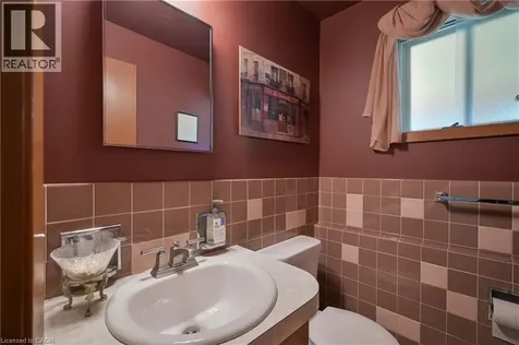 99 Lorraine Avenue Kitchener ON N2B 2N1