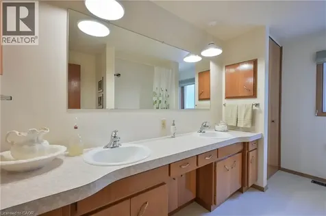 99 Lorraine Avenue Kitchener ON N2B 2N1