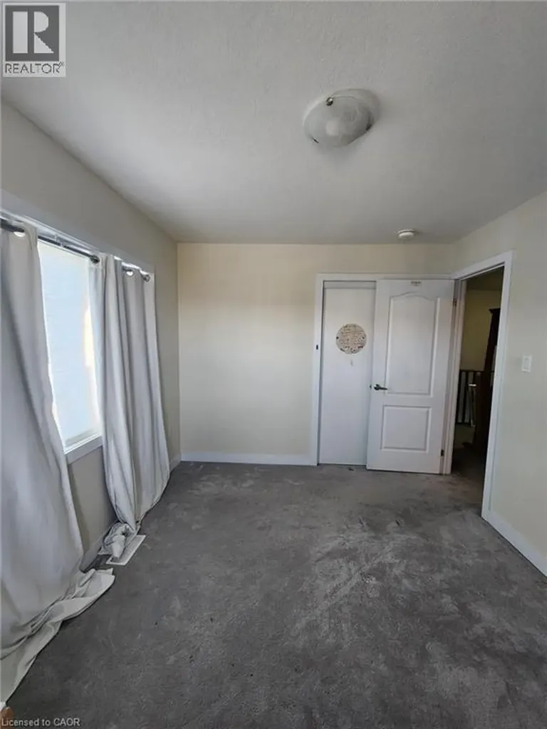 5 Keelson Street Welland ON L3B 0M2