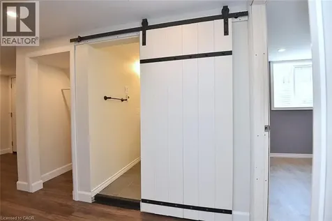 282 East 38th Street Hamilton ON L8V 4G3
