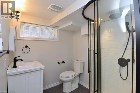 282 East 38th Street Hamilton ON L8V 4G3