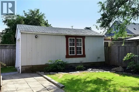282 East 38th Street Hamilton ON L8V 4G3
