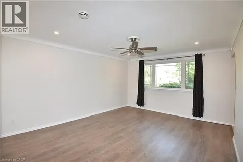 282 East 38th Street Hamilton ON L8V 4G3